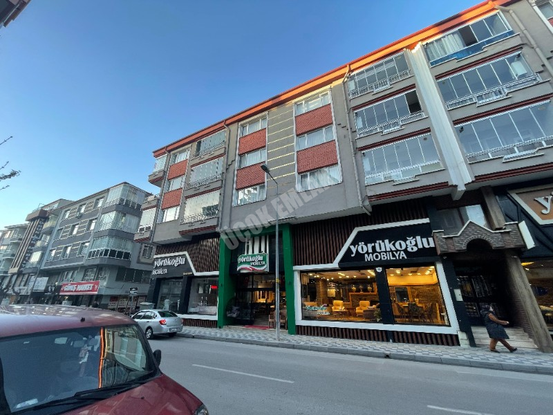 AFYON ÜÇOK EMLAKTAN MECİDİYE MAH KİRALIK 3+1 ARAKAT BAKIMLI TEMİZ DAİRE