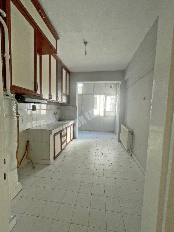 AFYON ÜÇOK EMLAKTAN CUMHURİYET MAH KİRALIK 3+1 ARAKAT DAİRE