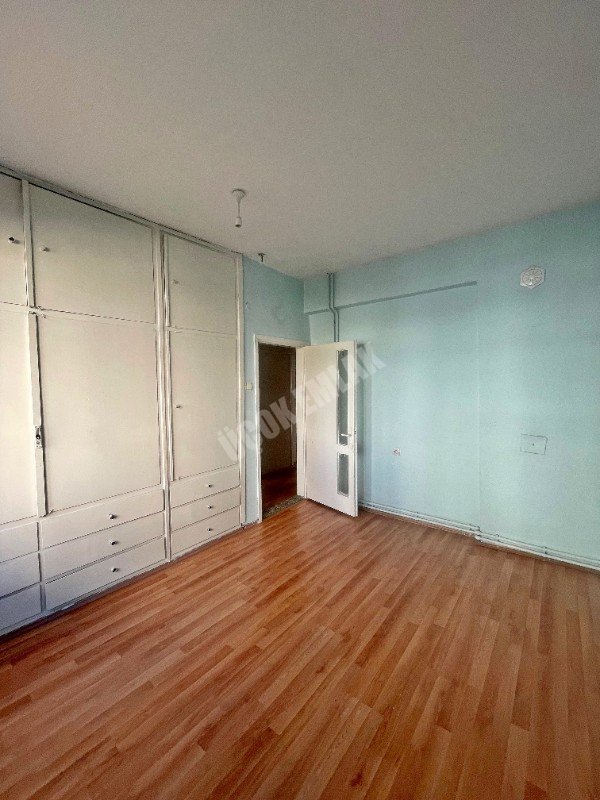 AFYON ÜÇOK EMLAKTAN CUMHURİYET MAH KİRALIK 3+1 ARAKAT DAİRE