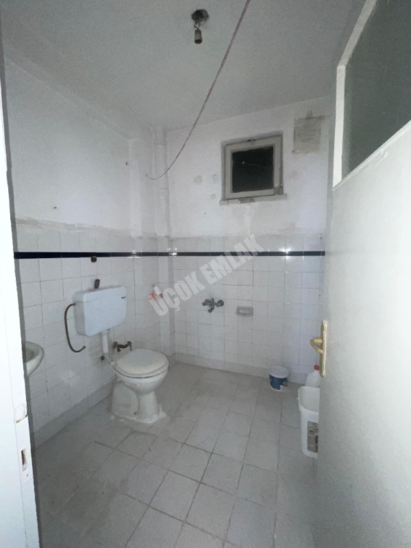 AFYON ÜÇOK EMLAKTAN CUMHURİYET MAH KİRALIK 3+1 ARAKAT DAİRE