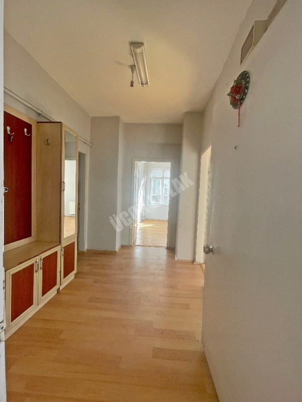 AFYON ÜÇOK EMLAKTAN CUMHURİYET MAH KİRALIK 3+1 ARAKAT DAİRE