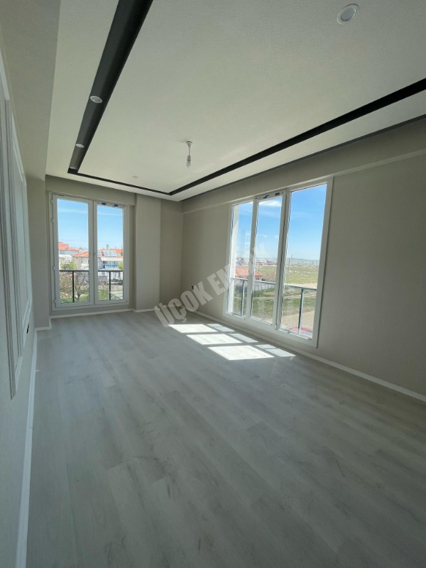 AFYON ÜÇOK EMLAKTAN KARŞIYAKA MAH SATILIK SIFIR LÜKS 2+1 DAİRE