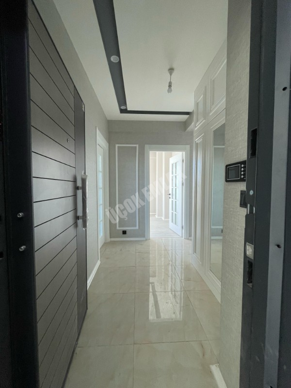 AFYON ÜÇOK EMLAKTAN KARŞIYAKA MAH SATILIK SIFIR LÜKS 2+1 DAİRE