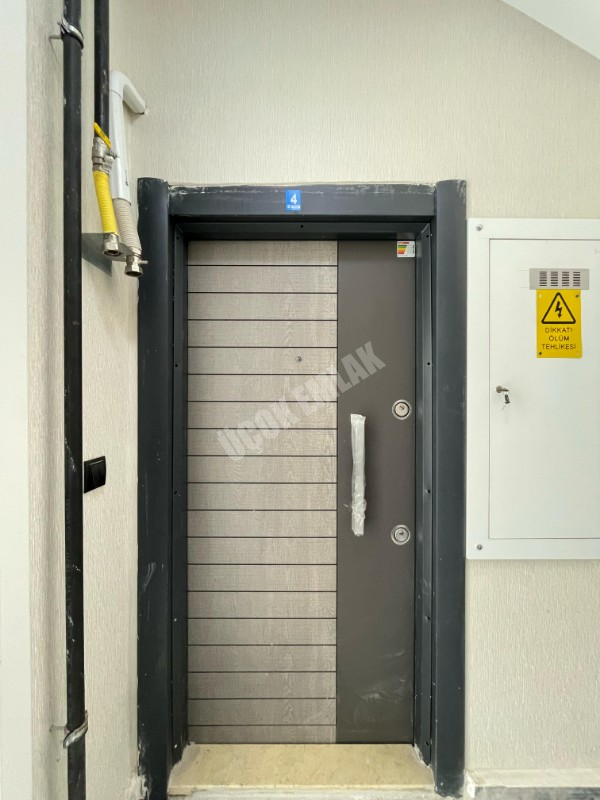 AFYON ÜÇOK EMLAKTAN KARŞIYAKA MAH SATILIK SIFIR LÜKS 2+1 DAİRE