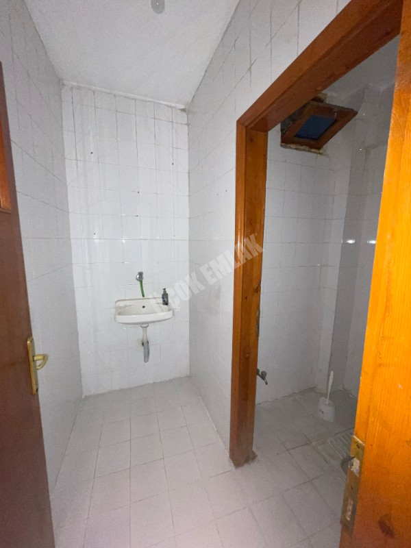 AFYON ÜÇOK EMLAKTAN KAYADİBİ MAH KİRALIK 3+1  DAİRE
