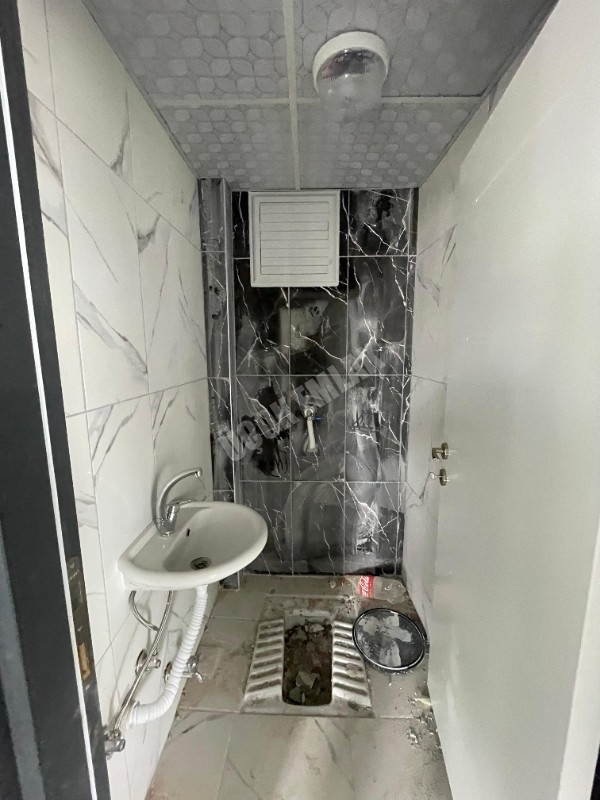 AFYON ÜÇOK EMLAKTAN MAREŞAL DE KİRALIK 2+1 ARAKAT SIFIR AYARINDA LÜX DAİRE