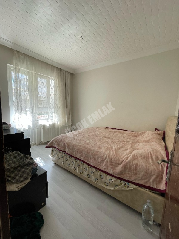 AFYON ÜÇOK EMLAKTAN ZAFER MAH SATILIK 3+1 DAİRE