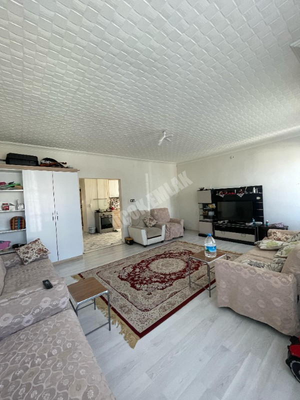 AFYON ÜÇOK EMLAKTAN ZAFER MAH SATILIK 3+1 DAİRE