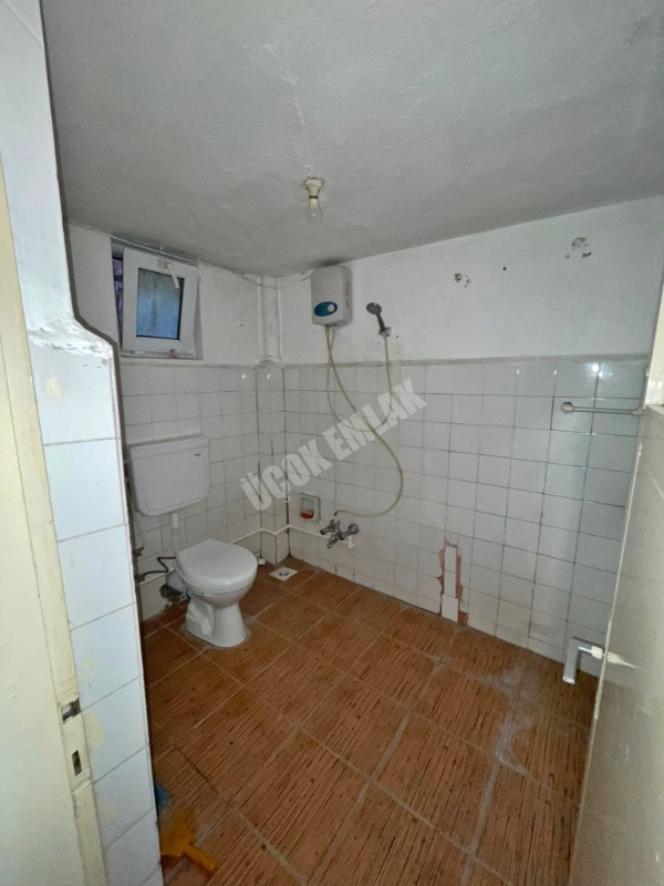 AFYON ÜÇOK EMLAKTAN CUMHURİYET  MAH DA KİRALIK 2+1 BAKIMLI DAİRE 
