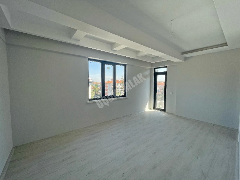 AFYON ÜÇOK EMLAKTAN ESENTEPE MAH SATILIK SIFIR 3+1 LÜX DAİRELER