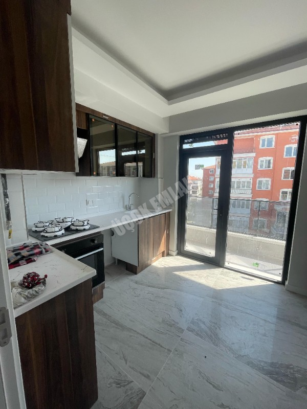 AFYON ÜÇOK EMLAKTAN ESENTEPE MAH SATILIK SIFIR 3+1 LÜX DAİRELER