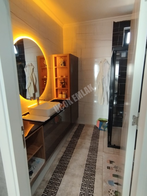 AFYON ÜÇOK EMLAKTAN İHSANİYE DE SATILIK FUL EŞYALI VİLLA