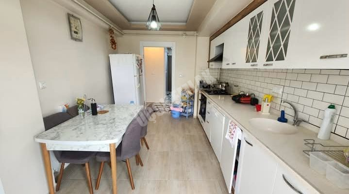 AFYON ÜÇOK EMLAKTAN MAREŞAL F ÇAKMAK MAH SATILIK 3+1 DAİRE TEMİZ SIFIR AYARINDA BAKIMLI DAİRE