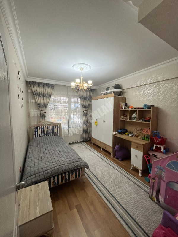AFYON ÜÇOK EMLAKTAN İSTİKLAL MAH SATILIK 3+1 TEMİZ BAKIMLI DAİRE