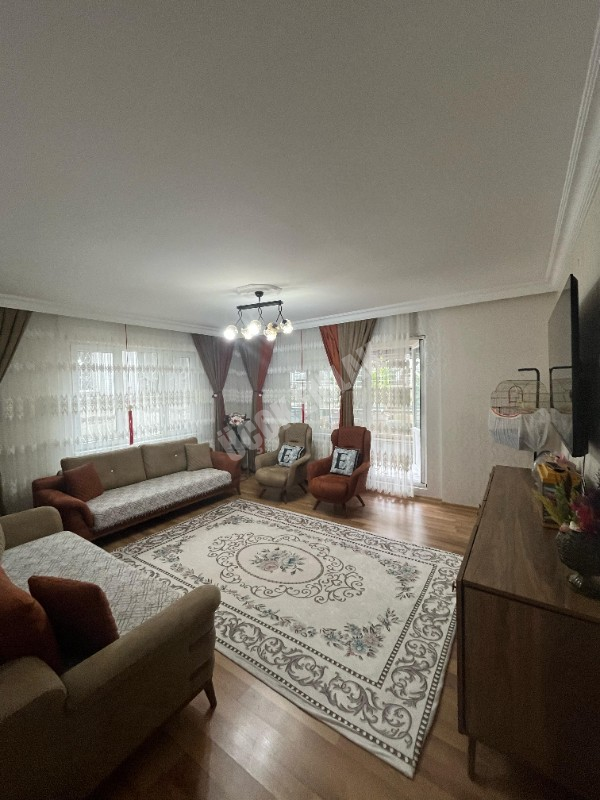 AFYON ÜÇOK EMLAKTAN İSTİKLAL MAH SATILIK 3+1 TEMİZ BAKIMLI DAİRE