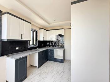 ALYANS'TAN MEZİTLİ'DE TEK BLOK, BAĞIMSIZ MUTFAK, SIFIR GENİŞ 2+1