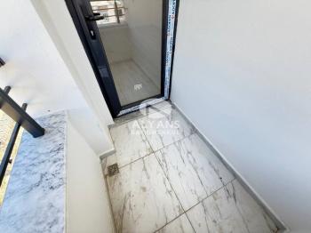 ALYANS'TAN MEZİTLİ'DE TEK BLOK, BAĞIMSIZ MUTFAK, SIFIR GENİŞ 2+1
