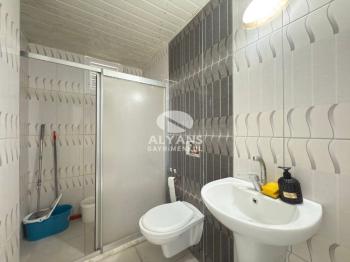 ALYANS'TAN MEZİTLİ'DE TEK BLOK OTOPARKLI FULL EŞYALI 2+1