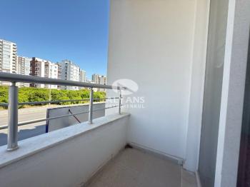 ALYANS'TAN MEZİTLİ'DE TEK BLOK OTOPARKLI FULL EŞYALI 2+1