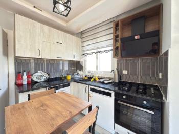 ALYANS'TAN MEZİTLİ'DE TEK BLOK OTOPARKLI FULL EŞYALI 2+1