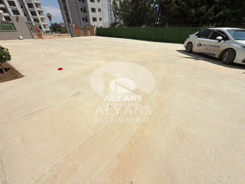 ALYANS'TAN LÜKS SİTE İÇERİSİNDE KUSURSUZ İŞÇİLİKLİ GENİŞ 2,5+1