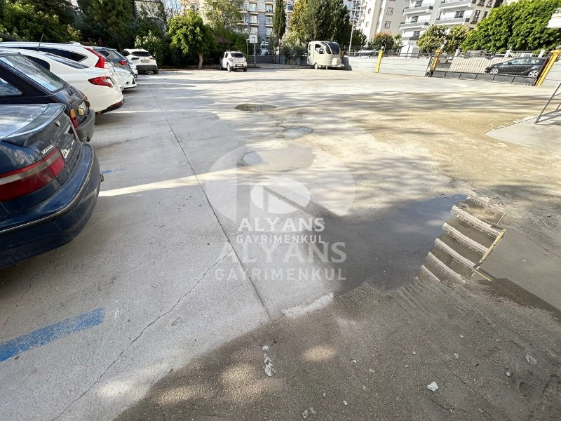 ALYANS'TAN MERKEZİ KONUMDA FULL YAPILI MASRAFSIZ GENİŞ 3+1
