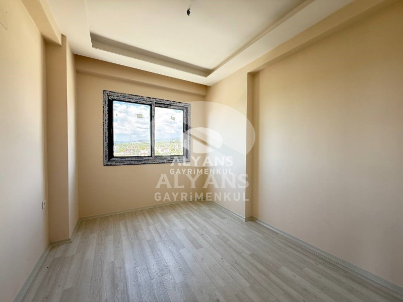 ALYANS'TAN MEZİTLİ'DE TEK BLOK, BAĞIMSIZ MUTFAK, SIFIR GENİŞ 2+1
