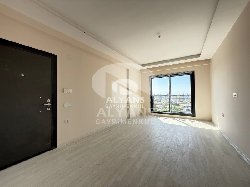ALYANS'TAN MEZİTLİ'DE TEK BLOK, BAĞIMSIZ MUTFAK, SIFIR GENİŞ 2+1