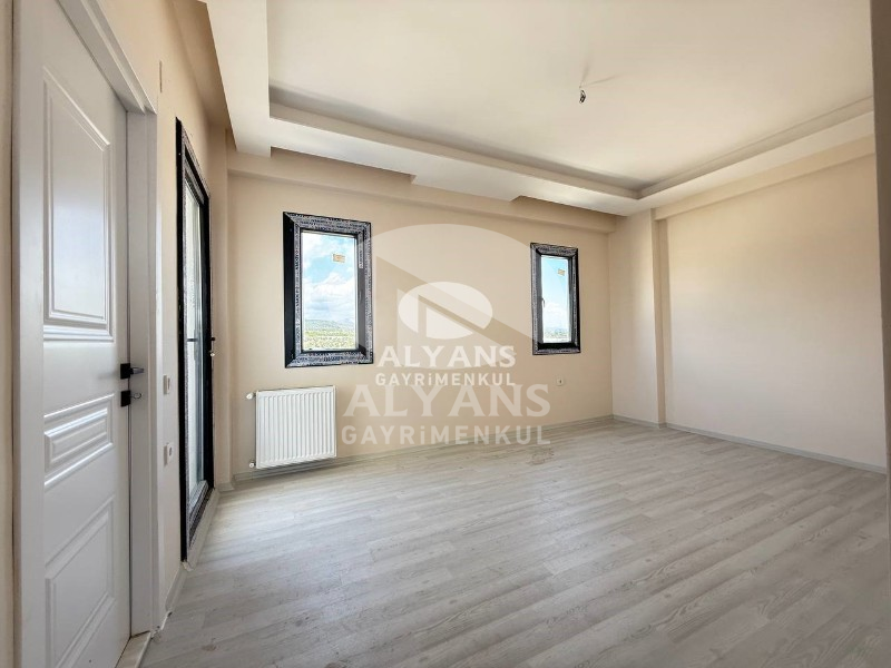 ALYANS'TAN MEZİTLİ'DE TEK BLOK, BAĞIMSIZ MUTFAK, SIFIR GENİŞ 2+1