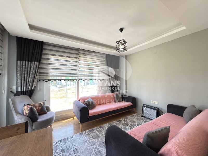 ALYANS'TAN MEZİTLİ'DE TEK BLOK OTOPARKLI FULL EŞYALI 2+1