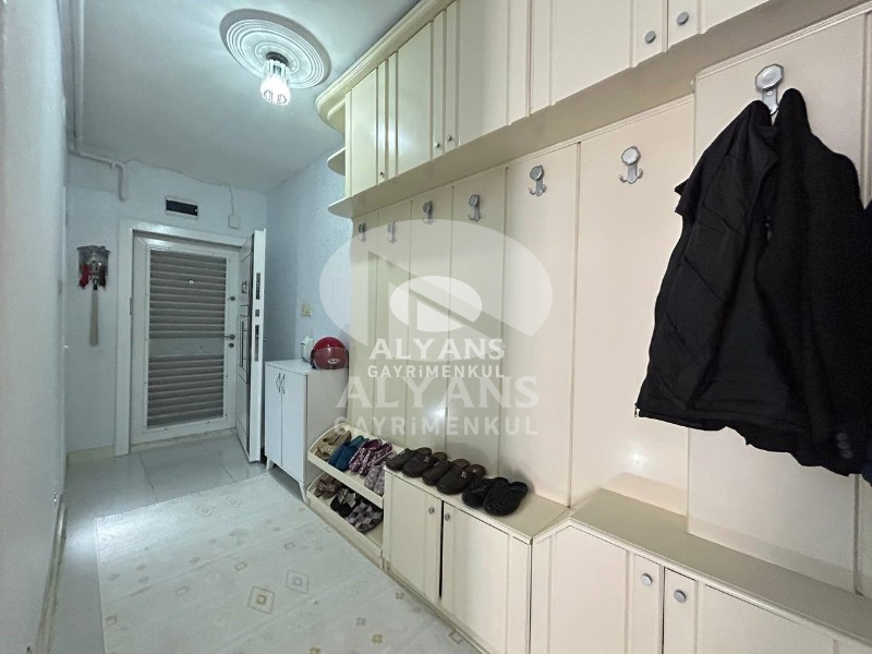 ALYANS'TAN MERKEZDE FULL YAPILI CEPHELERİ AÇIK MASRAFSIZ 3+1