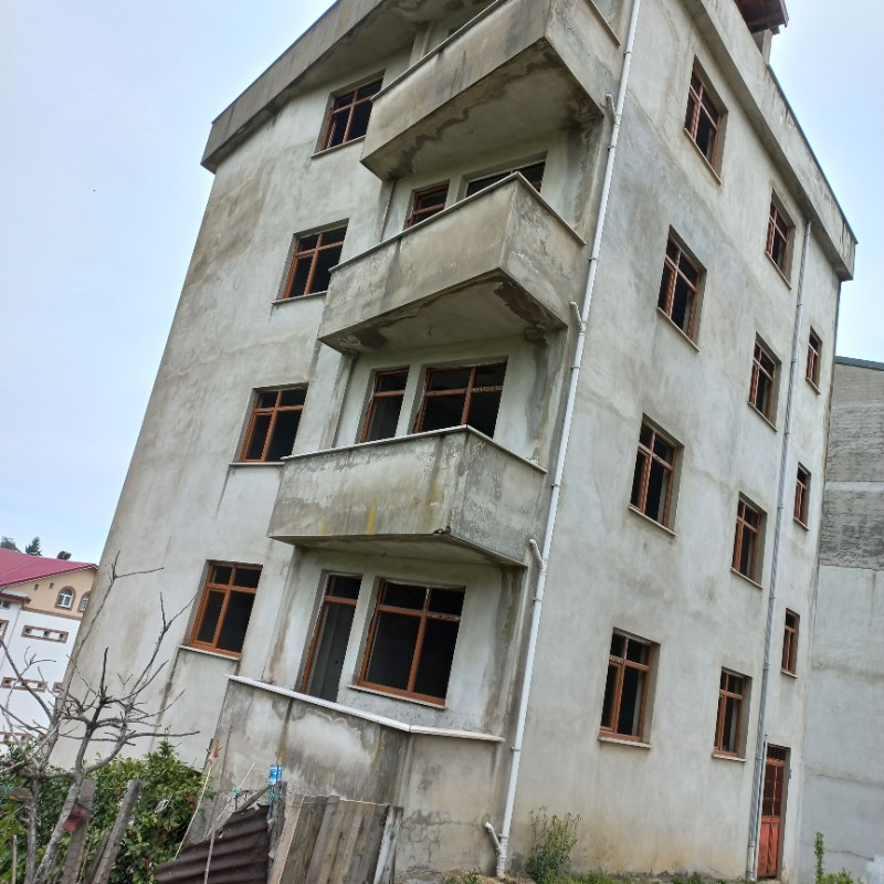 KOMPLE SATILIK BİNA TRABZON BEŞİKDÜZÜ