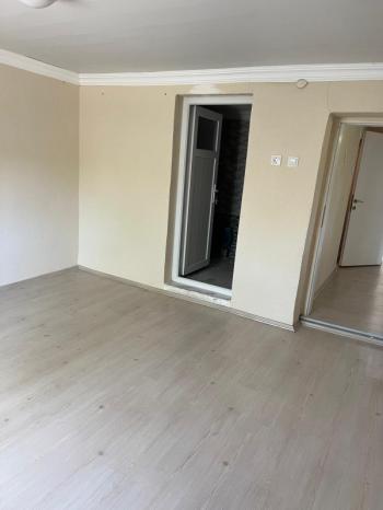 Satılık Köy Evi , Manyas Eskiçatal Mahallesi’nde Doğayla İç İçe Yaşam Fırsatı