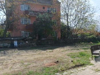 Gönen’de Yatırımlık Köşe Parsel Satılık Arsa – 731 m², Önü Kapanmaz, Ruhsatlı Projeye Uygun!