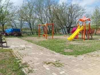 Gönen’de Yatırımlık Köşe Parsel Satılık Arsa – 731 m², Önü Kapanmaz, Ruhsatlı Projeye Uygun!