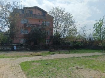 Gönen’de Yatırımlık Köşe Parsel Satılık Arsa – 731 m², Önü Kapanmaz, Ruhsatlı Projeye Uygun!