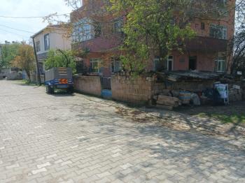 Gönen’de Yatırımlık Köşe Parsel Satılık Arsa – 731 m², Önü Kapanmaz, Ruhsatlı Projeye Uygun!