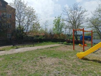 Gönen’de Yatırımlık Köşe Parsel Satılık Arsa – 731 m², Önü Kapanmaz, Ruhsatlı Projeye Uygun!