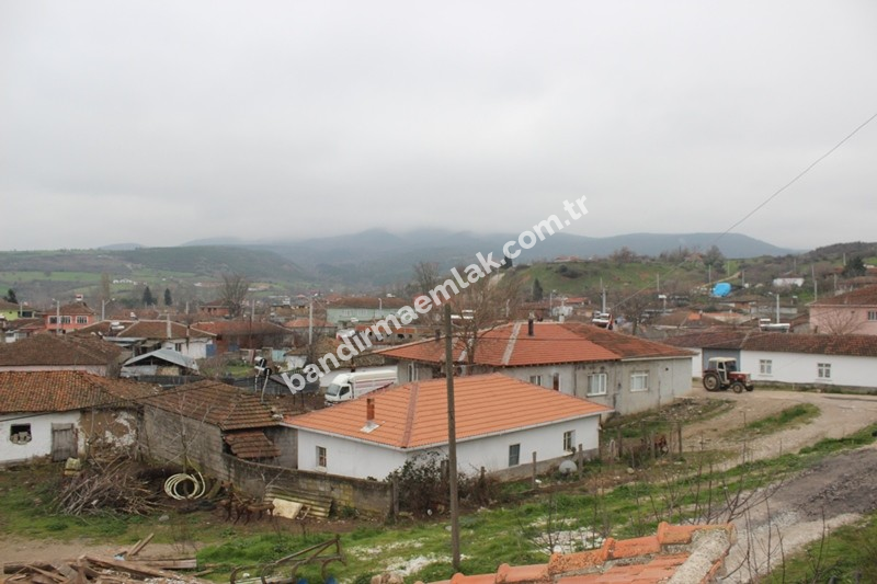 Satılık Köy Evi , Manyas Eskiçatal Mahallesi’nde Doğayla İç İçe Yaşam Fırsatı