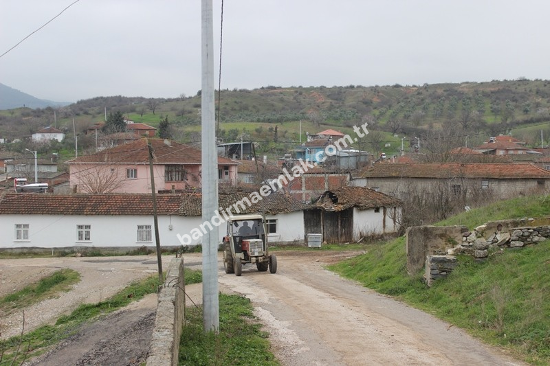 Satılık Köy Evi , Manyas Eskiçatal Mahallesi’nde Doğayla İç İçe Yaşam Fırsatı
