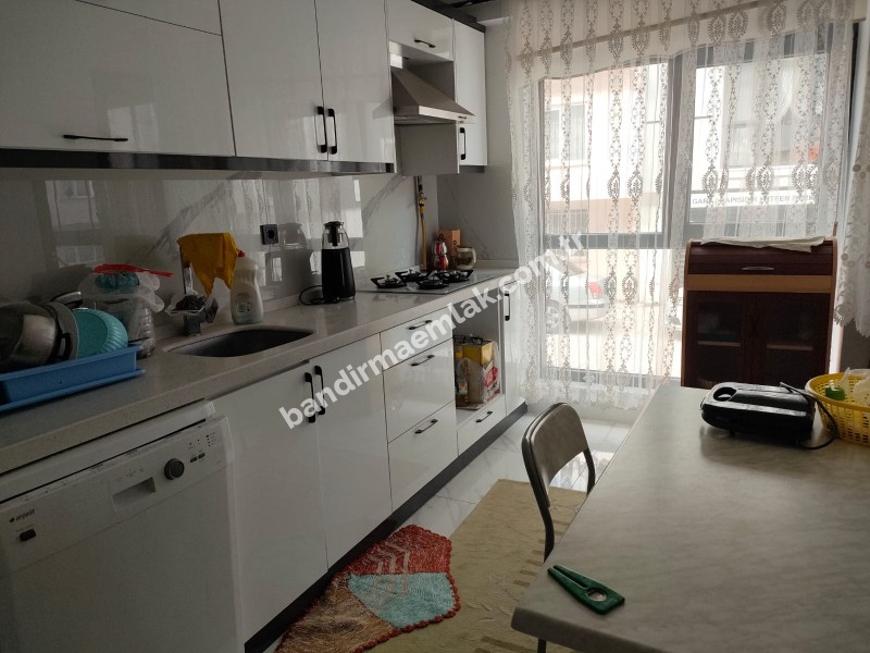 Gönen Rüstem Mahallesi'nde Yüksek Giriş Lüks 2+1 Satılık Daire – Kaplıcalar Diyarında Yaşam!