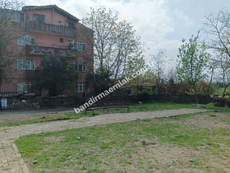Gönen’de Yatırımlık Köşe Parsel Satılık Arsa – 731 m², Önü Kapanmaz, Ruhsatlı Projeye Uygun!