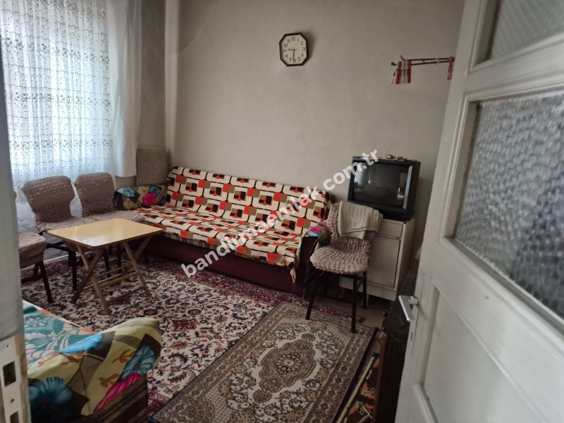 Sarıköy’de Satılık Müstakil Bahçeli Köy Evi 
