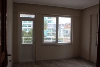 Çağdaş Sitesi Denize Sıfır 2+1 Boş Daire 100m2 15.000TL
