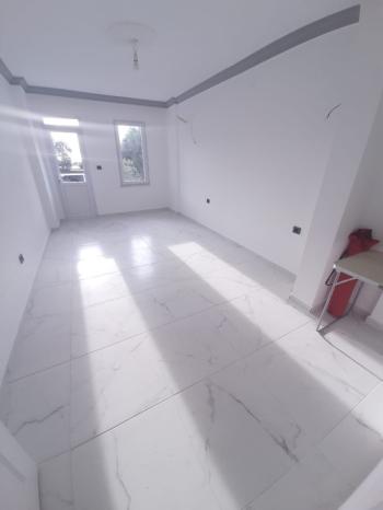ALANYA MAHMUTLAR' DA 3+1 EŞYASIZ KİRALIK DAİRE