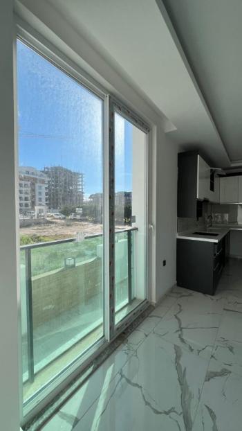 NİRVANA SİTESİ 1+1 EŞYASIZ KİRALIK DAİRE ALANYA MAHMUTLAR
