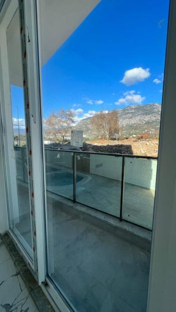 NİRVANA SİTESİ 1+1 EŞYASIZ KİRALIK DAİRE ALANYA MAHMUTLAR