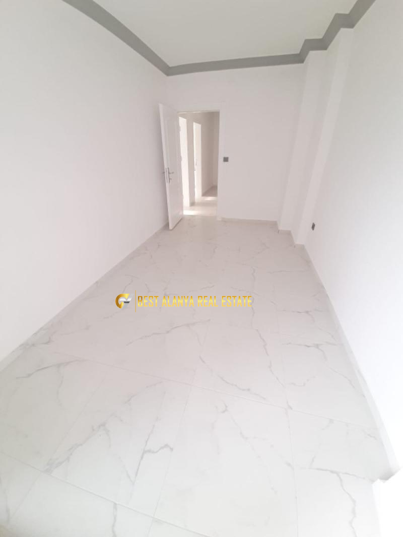 ALANYA MAHMUTLAR' DA 3+1 EŞYASIZ KİRALIK DAİRE