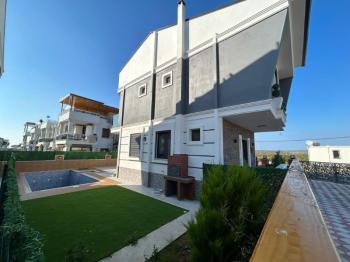 Didim Efeler Mahallesinde İmbat Koyu Manzaralı 3+1 Tam Müstakil Ultra Lüks Villa EK- 885