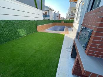 Didim Efeler Mahallesinde İmbat Koyu Manzaralı 3+1 Tam Müstakil Ultra Lüks Villa EK- 885
